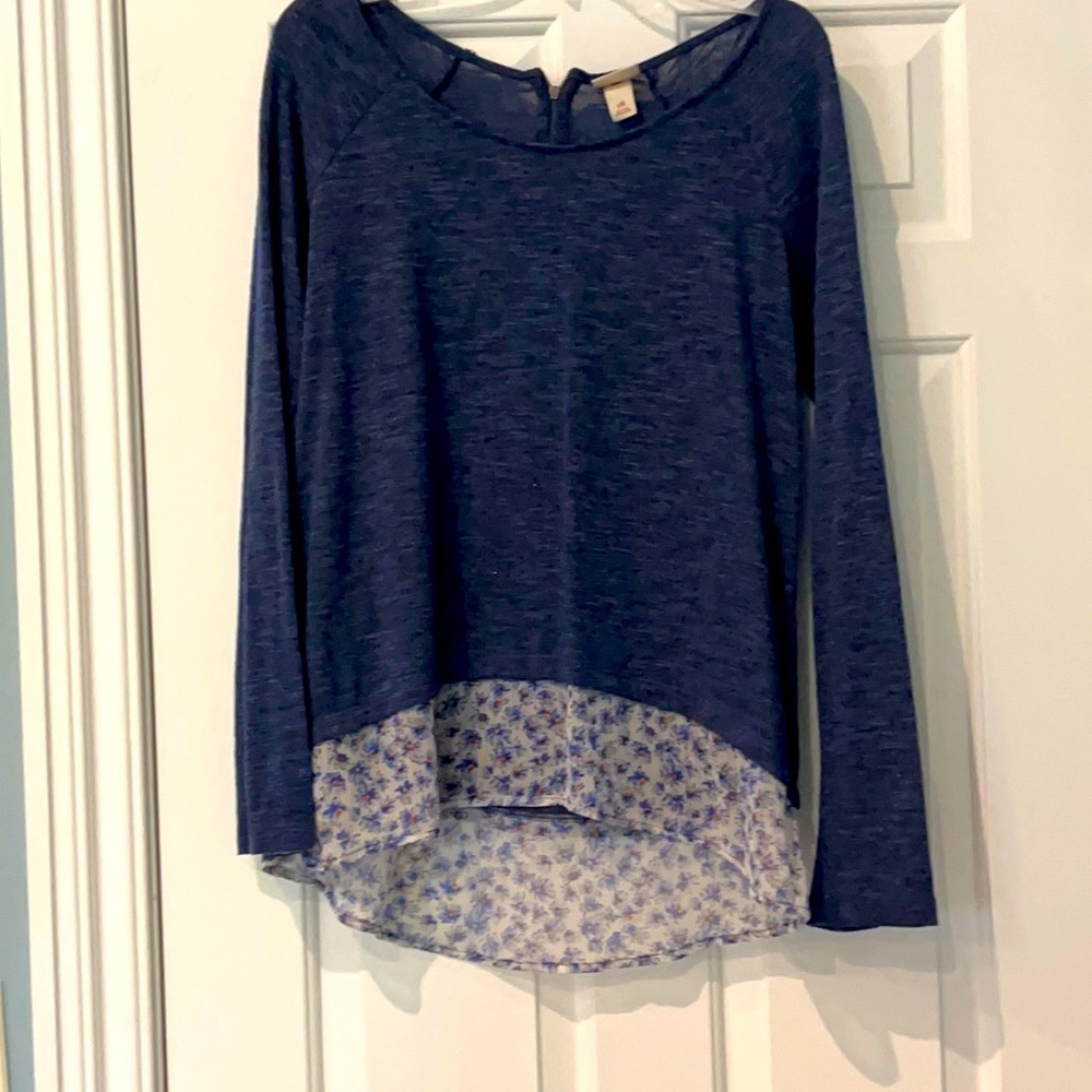 Unique tunic blue and flower hem and zipper back